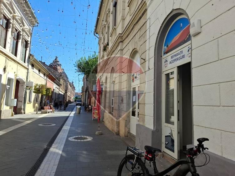 Spațiu comercial, de 28 mp, în Ultracentral