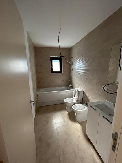 Apartament cu 3 camere decomandat în Găgeni