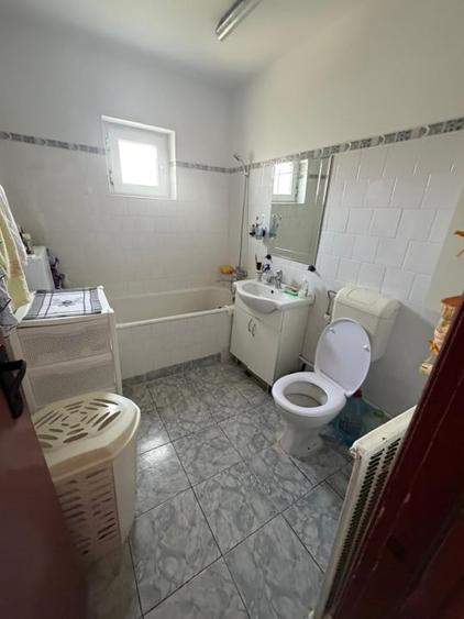 Garsonieră decomandată, mobilată în Cornitoiu