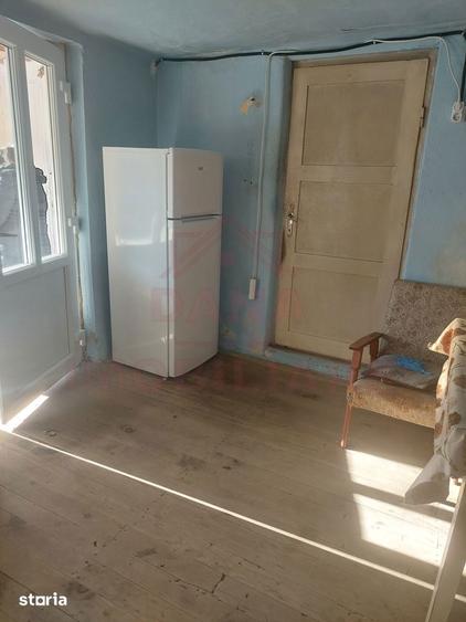 Casă cu 6 camere cu Teren 3340 Mp în Central