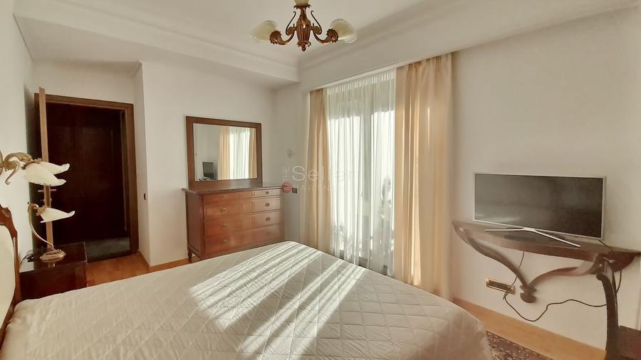 Apartament cu 4 camere decomandat, mobilat în Drumul Poienii