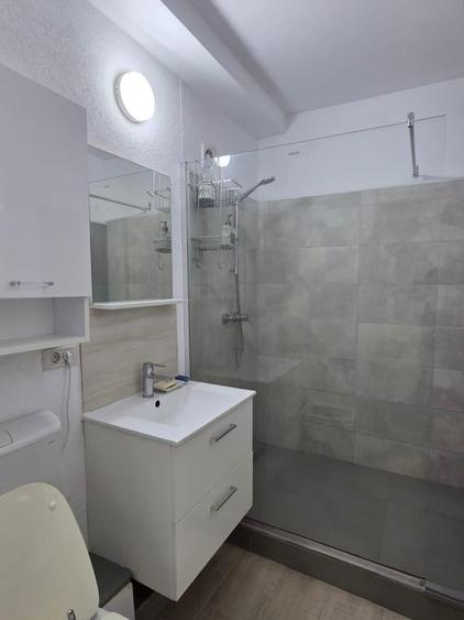 Mamaia Nord, garsoniera la 60m de plaja, mobilata, centrala pe gaz, boxa - 7