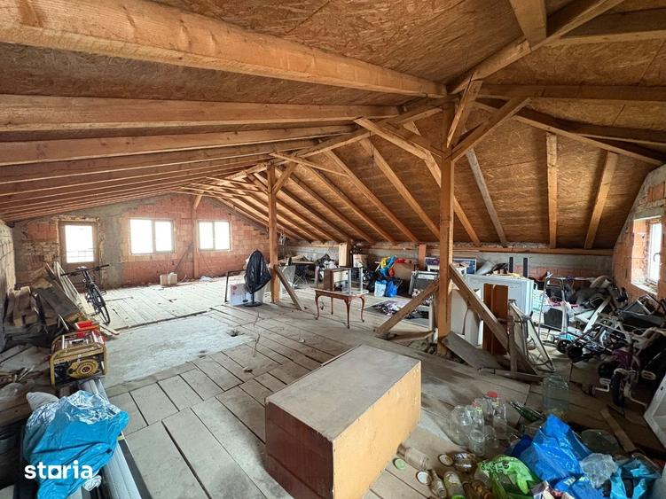 Casă cu 3 camere cu Teren 220 Mp în Șega