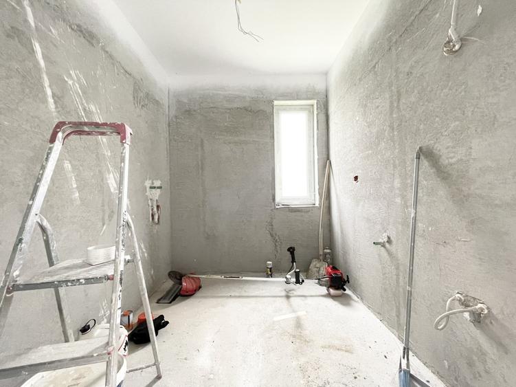 Casă individuală cu 5 camere cu Canalizare în Moșnița Veche