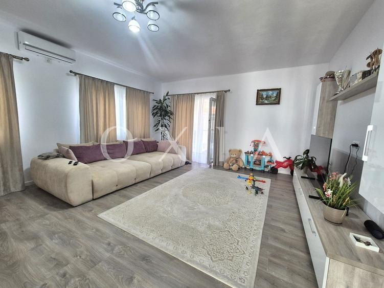Casă individuală cu 3 camere cu Canalizare în Dumbrăvița