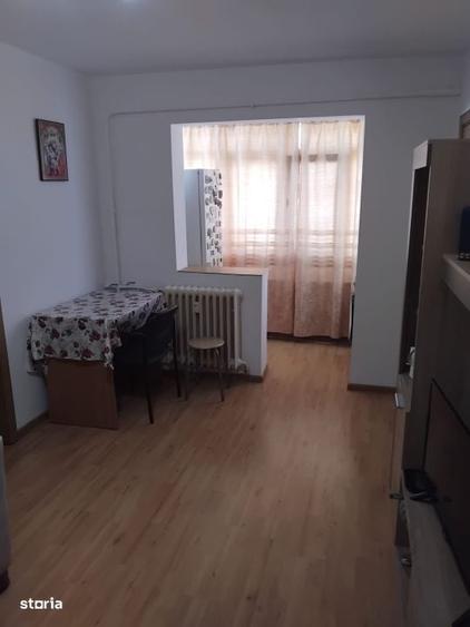 Apartament cu 2 camere în Craiovița Nouă