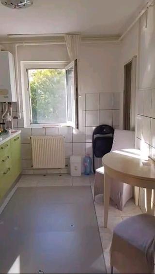 Apartament cu 3 camere semidecomandat în Șagului