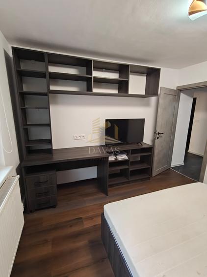 Apartament cu 3 camere decomandat, mobilat în Plopilor