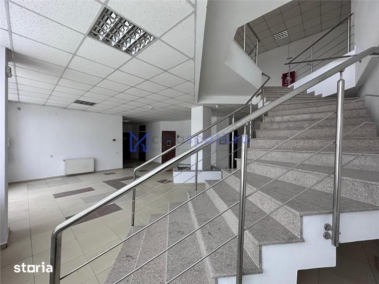 Spațiu comercial, de 500 mp, în Miroslava