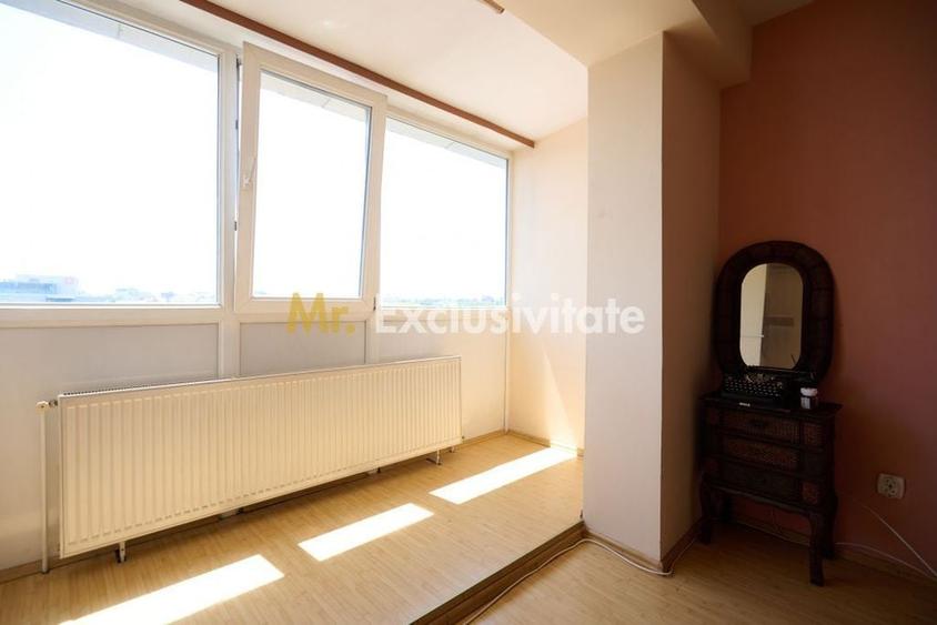 Apartament cu 4 camere decomandat în Craiovei