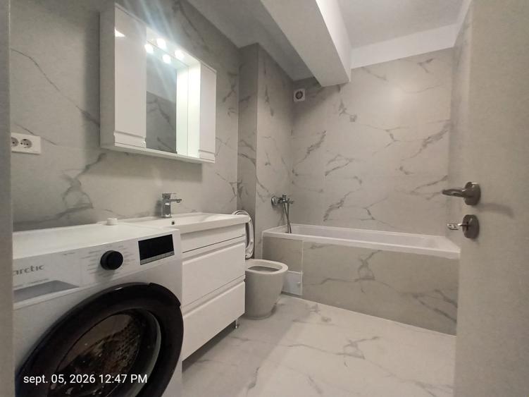 Apartament cu 3 camere semidecomandat în Otopeni