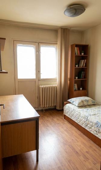 Apartament cu 3 camere decomandat în Rahova