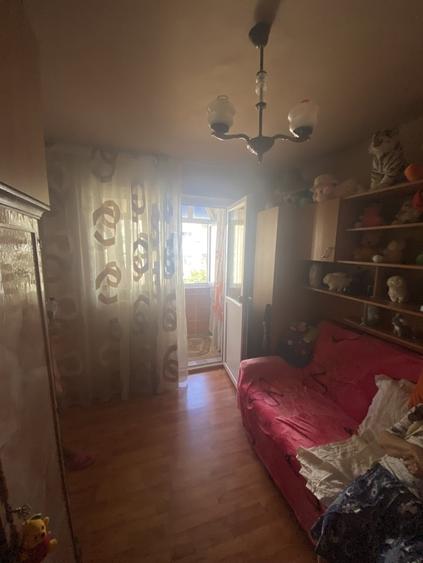 Apartament cu 2 camere semidecomandat, mobilat în Filiași