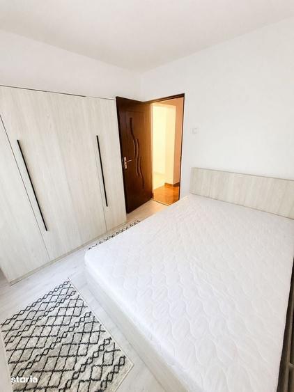 Apartament cu 2 camere semidecomandat în Podul de Piatră