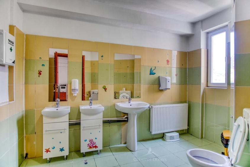 Casă individuală cu 10 camere cu Teren 300 Mp în Foișorul de Foc