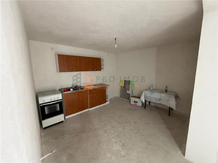 Casă individuală cu 4 camere cu Teren 528 Mp în Tisău