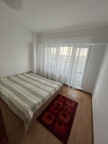 Apartament cu 3 camere decomandat în Bucur Obor