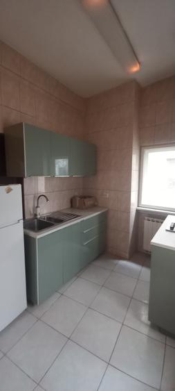 Apartament cu 3 camere decomandat în P-ța Universității