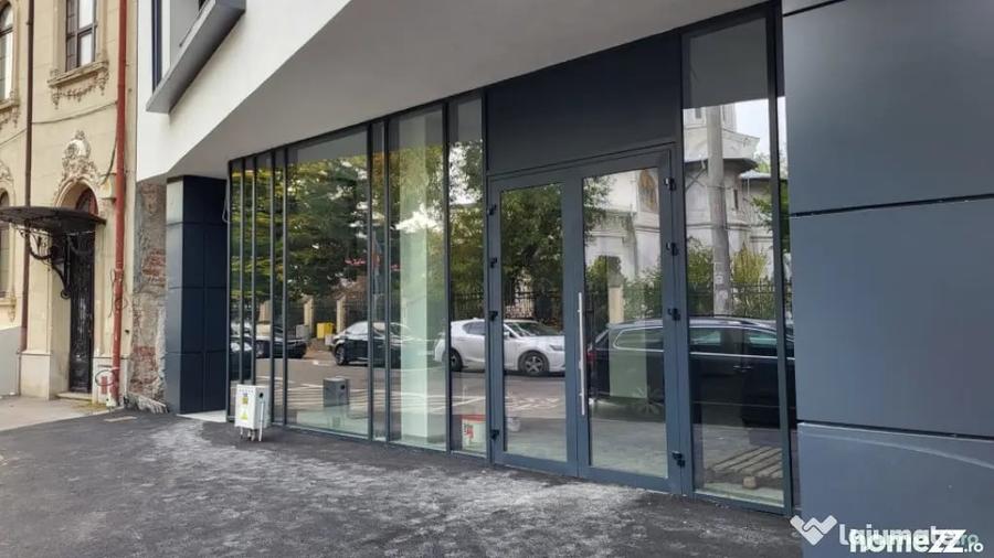 Spațiu comercial, de 320 mp, în Parcul Carol