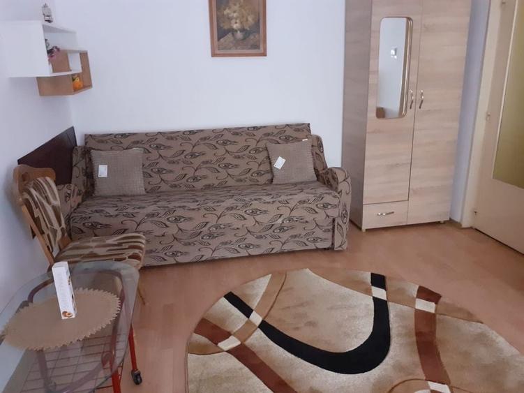Garsonieră în Cantacuzino