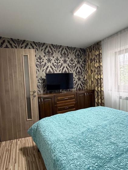 Apartament cu 3 camere decomandat în Exterior Vest