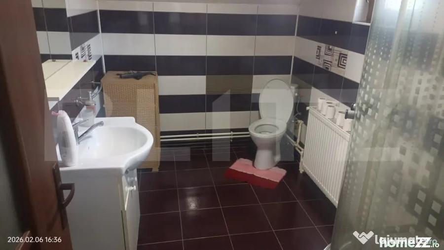 Casă cu 5 camere cu Teren 800 Mp în Central