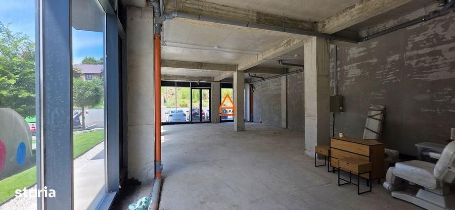 Spațiu comercial, de 130 mp, în Bucium