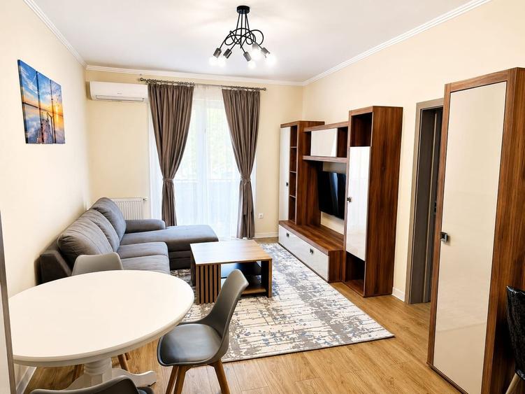 Apartament cu 2 camere decomandat în Livezeni
