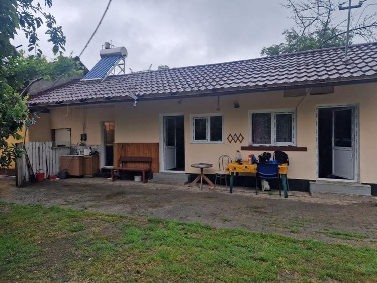 Casă individuală cu 3 camere cu Canalizare în Lunca Corbului