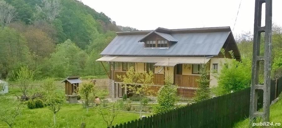 Casă cu 2 camere cu Teren 1800 Mp în Posești