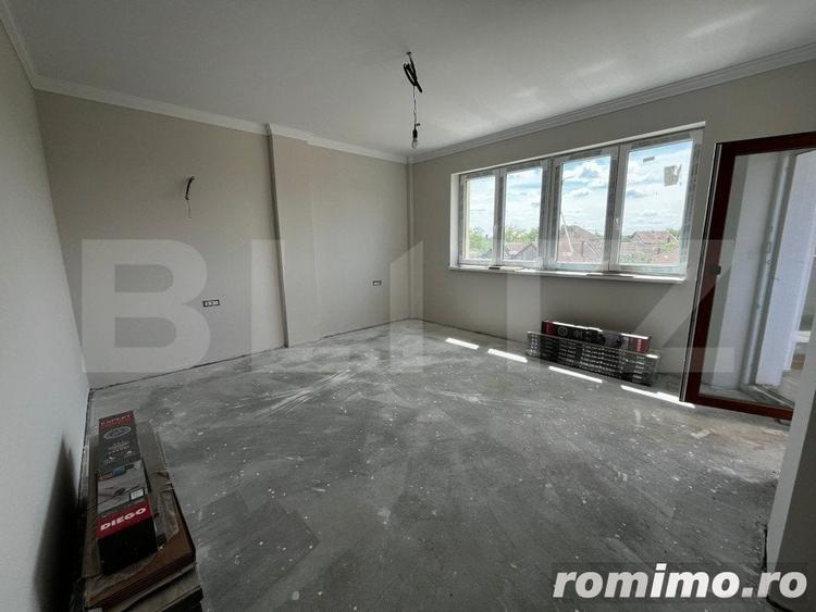 Apartament cu 3 camere decomandat în Iosia