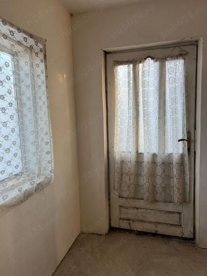 Casă cu 3 camere în Livezi