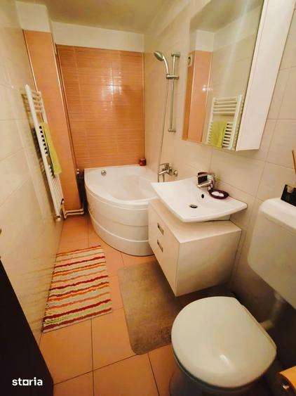 Apartament cu 3 camere decomandat în 13 Septembrie