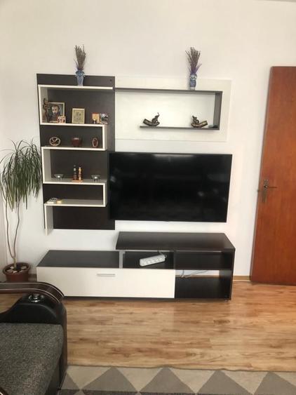 Apartament cu 4 camere semidecomandat în Militari