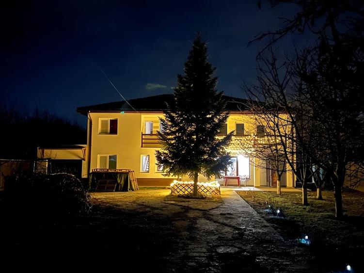 Casă individuală cu 6 camere cu Garaj în Snagov