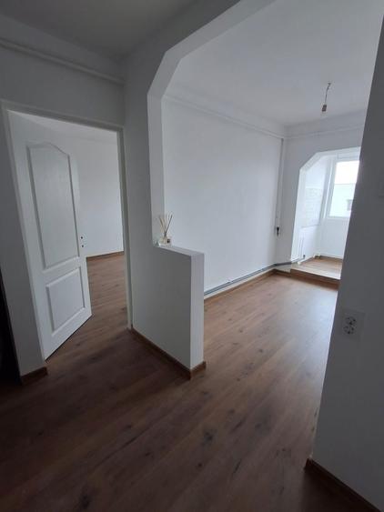 Apartament cu 2 camere decomandat în Tineretului