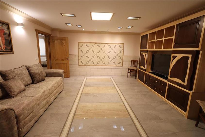 Apartament 3 camere, etaj 1, Supermaket Lidl - super lux - - 2