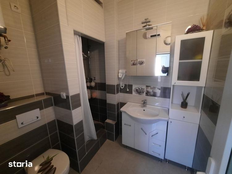 Casă cu 5 camere cu Teren 675 Mp în Burdea