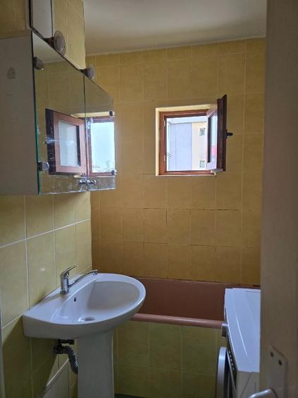 Apartament cu 2 camere decomandat în Zorilor