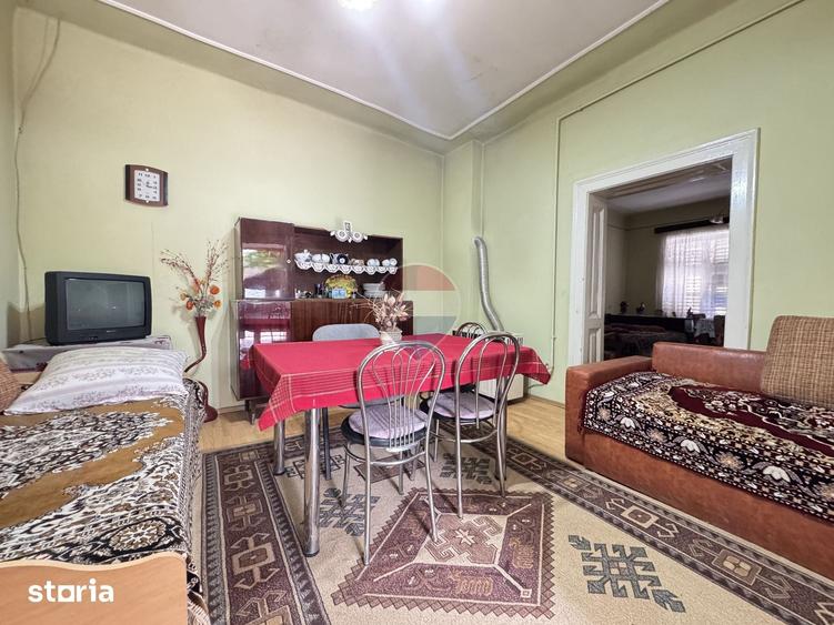 Casă cu 5 camere cu Teren 738 Mp în Alma