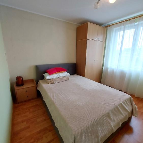 Apartament cu 3 camere semidecomandat în Dristor