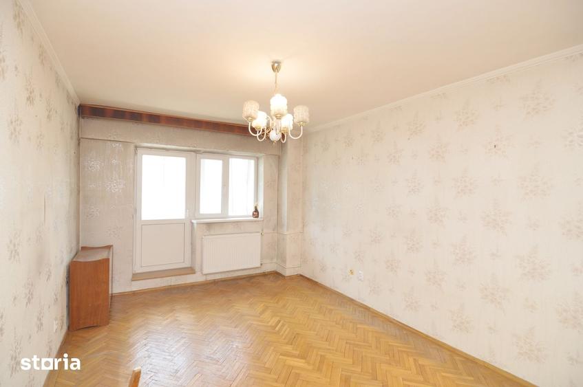 Apartament cu 4 camere decomandat în Grivița
