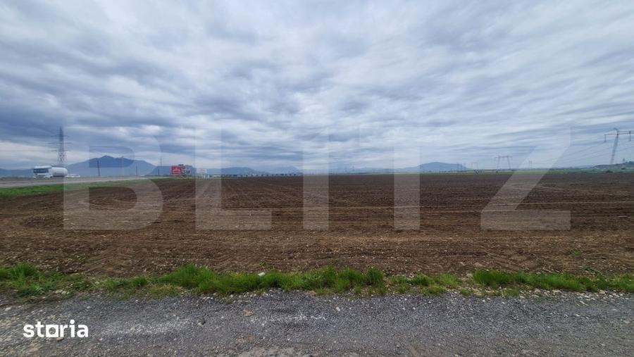 Teren de 11620 mp, în Hărman