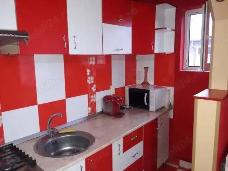 Apartament cu 2 camere semidecomandat în Beiuș