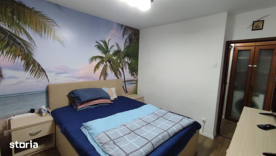 Apartament cu 3 camere decomandat în Micro 16