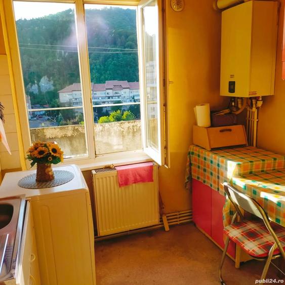 Apartament cu 5 camere decomandat în Central