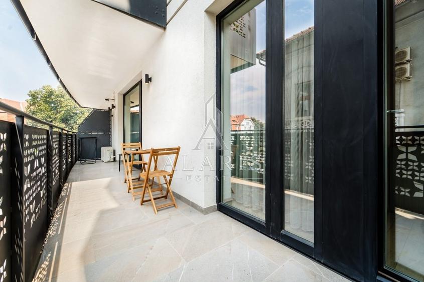 Apartament cu 3 camere semidecomandat, mobilat în Take Ionescu
