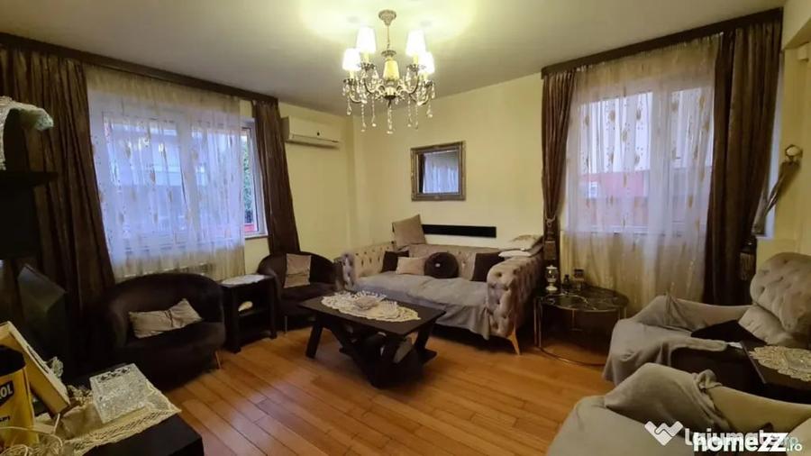 Casă cu 7 camere cu Teren 300 Mp în Mihai Bravu