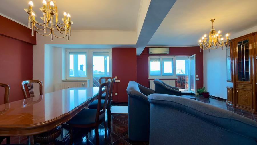 Apartament cu 3 camere în Unirii