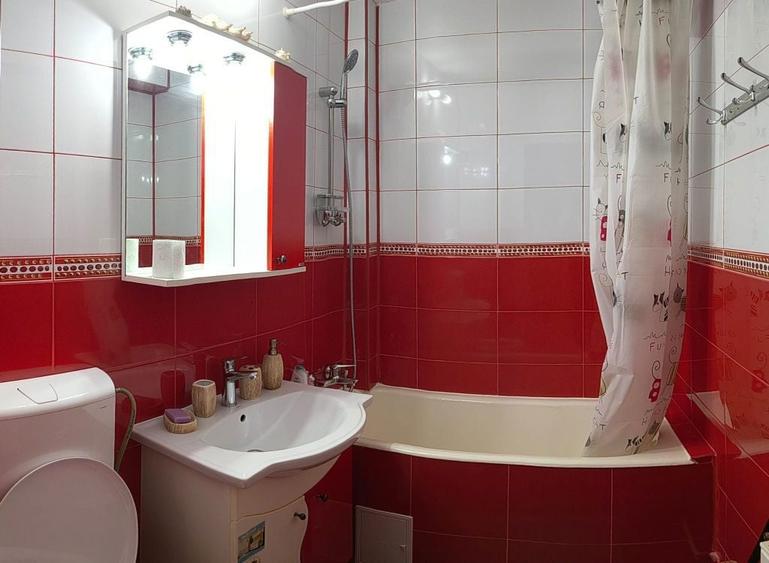 Apartament cu 2 camere semidecomandat în Central